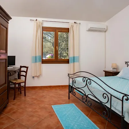 Venkovský dům Monte Pirastru