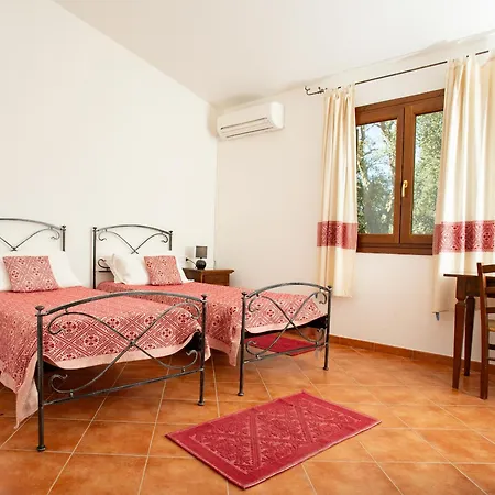 Monte Pirastru Landhaus *