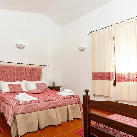 Kır Evi Monte Pirastru *